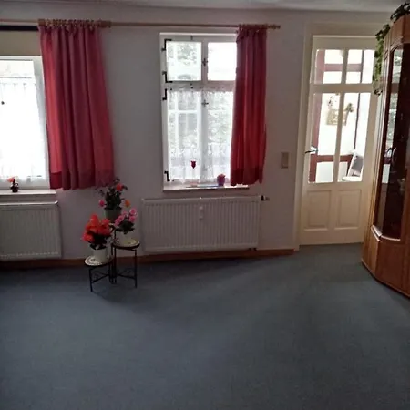 Sonnenscheinwohnung Mit Kleinem Bauernhof * Thale